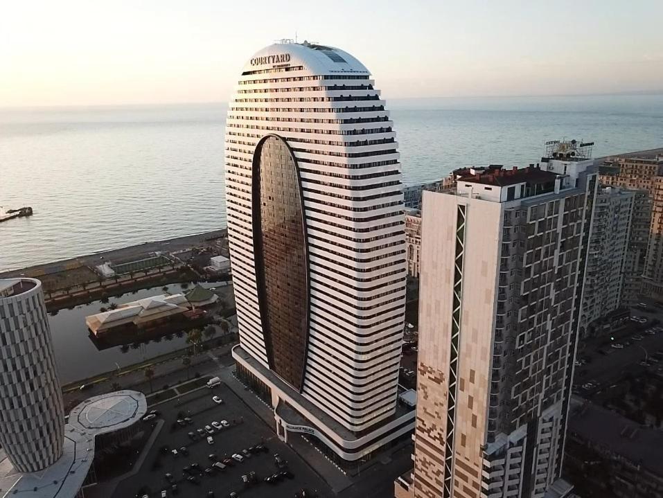Alliance Palace Sea View Apartment Батуми Екстериор снимка