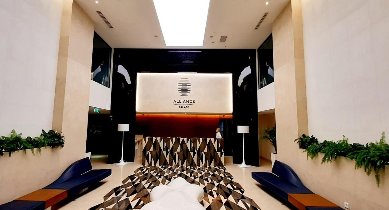 Alliance Palace Sea View Apartment Батуми Екстериор снимка