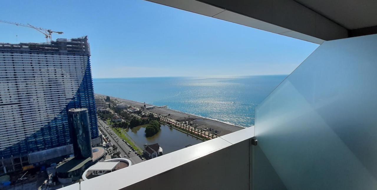 Alliance Palace Sea View Apartment Батуми Екстериор снимка