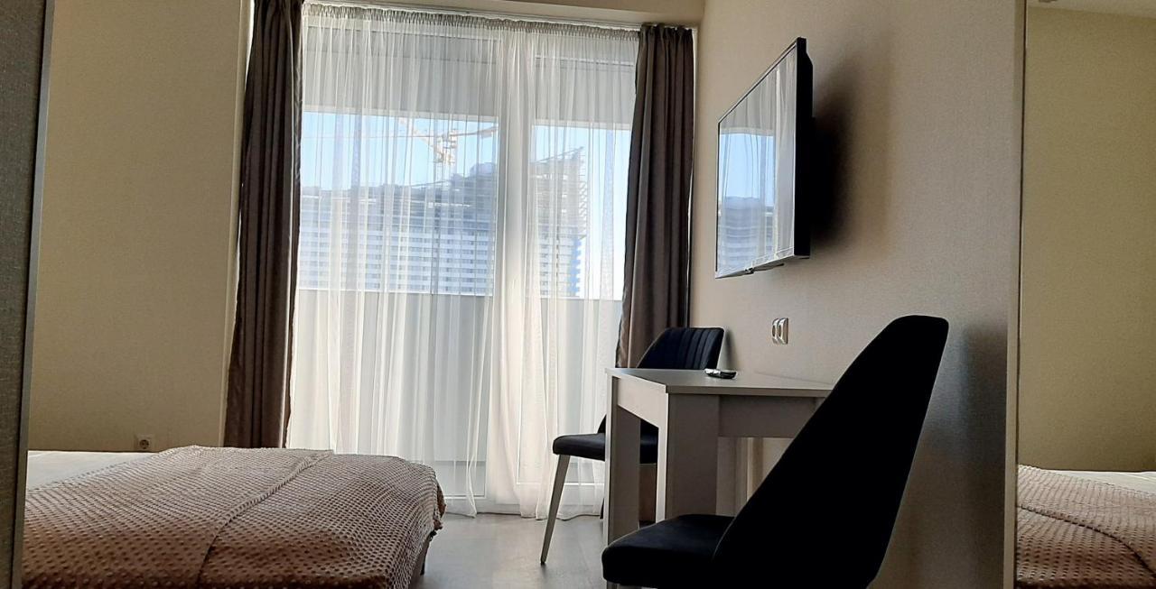 Alliance Palace Sea View Apartment Батуми Екстериор снимка