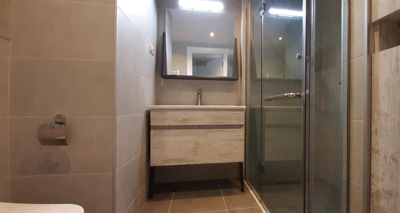 Alliance Palace Sea View Apartment Батуми Екстериор снимка
