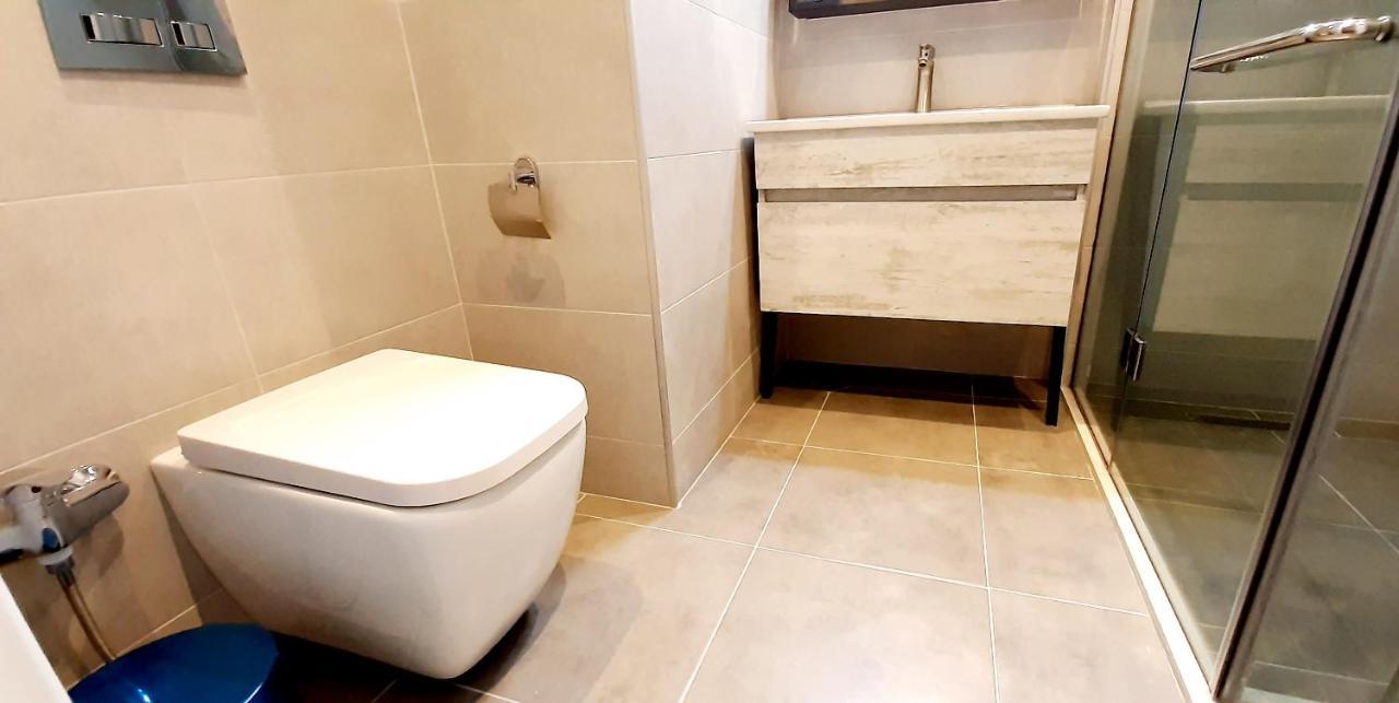 Alliance Palace Sea View Apartment Батуми Екстериор снимка