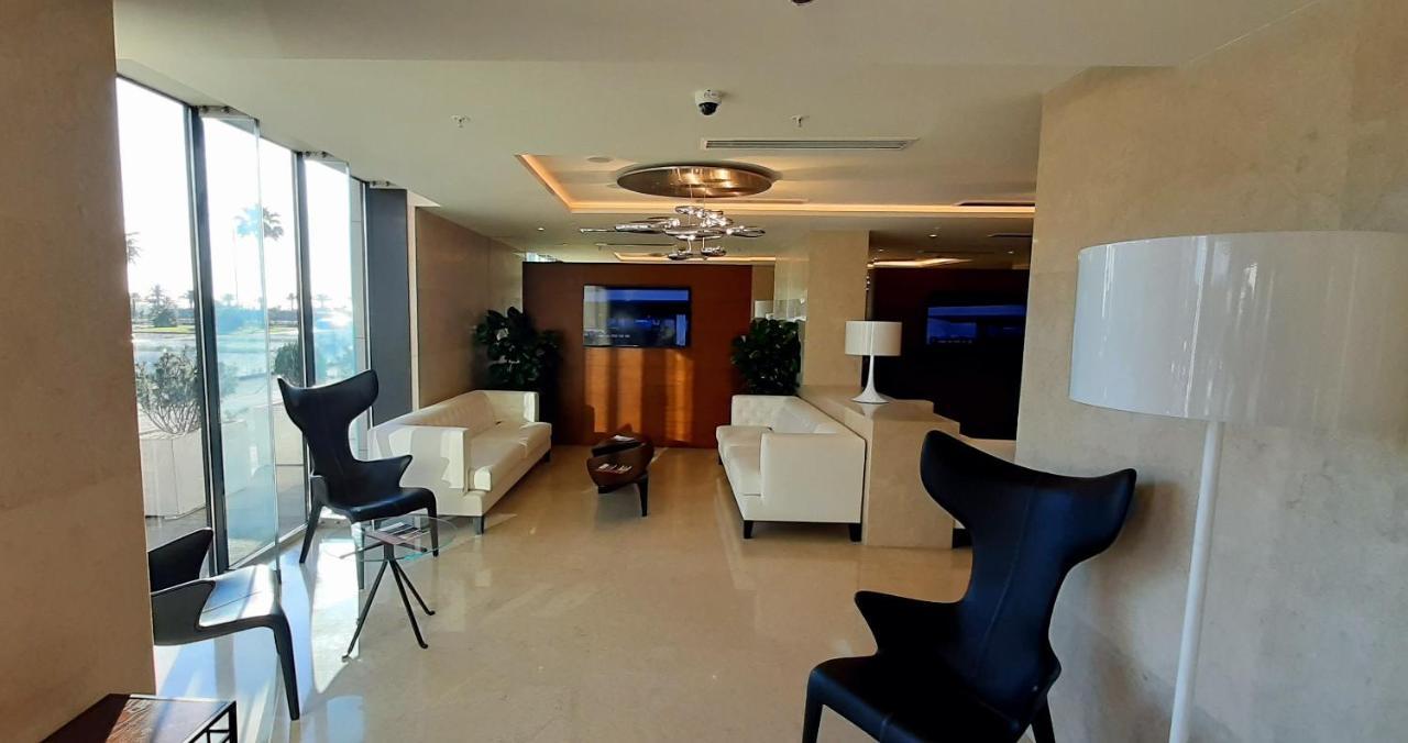 Alliance Palace Sea View Apartment Батуми Екстериор снимка